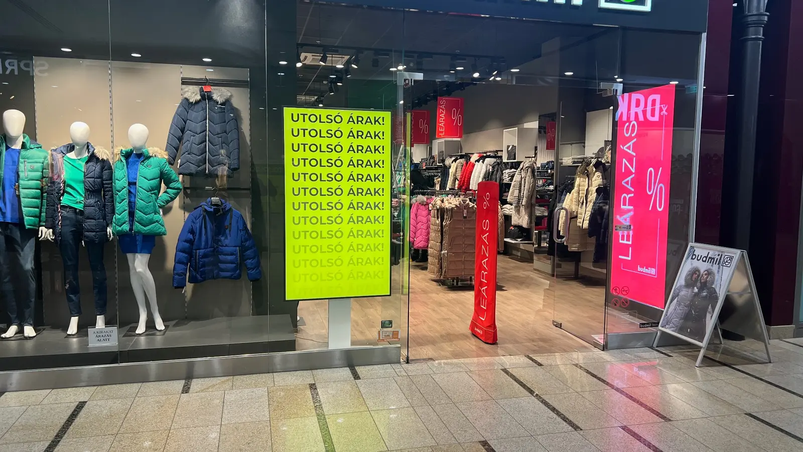 Ismételt „Utolsó árak!” üzenet