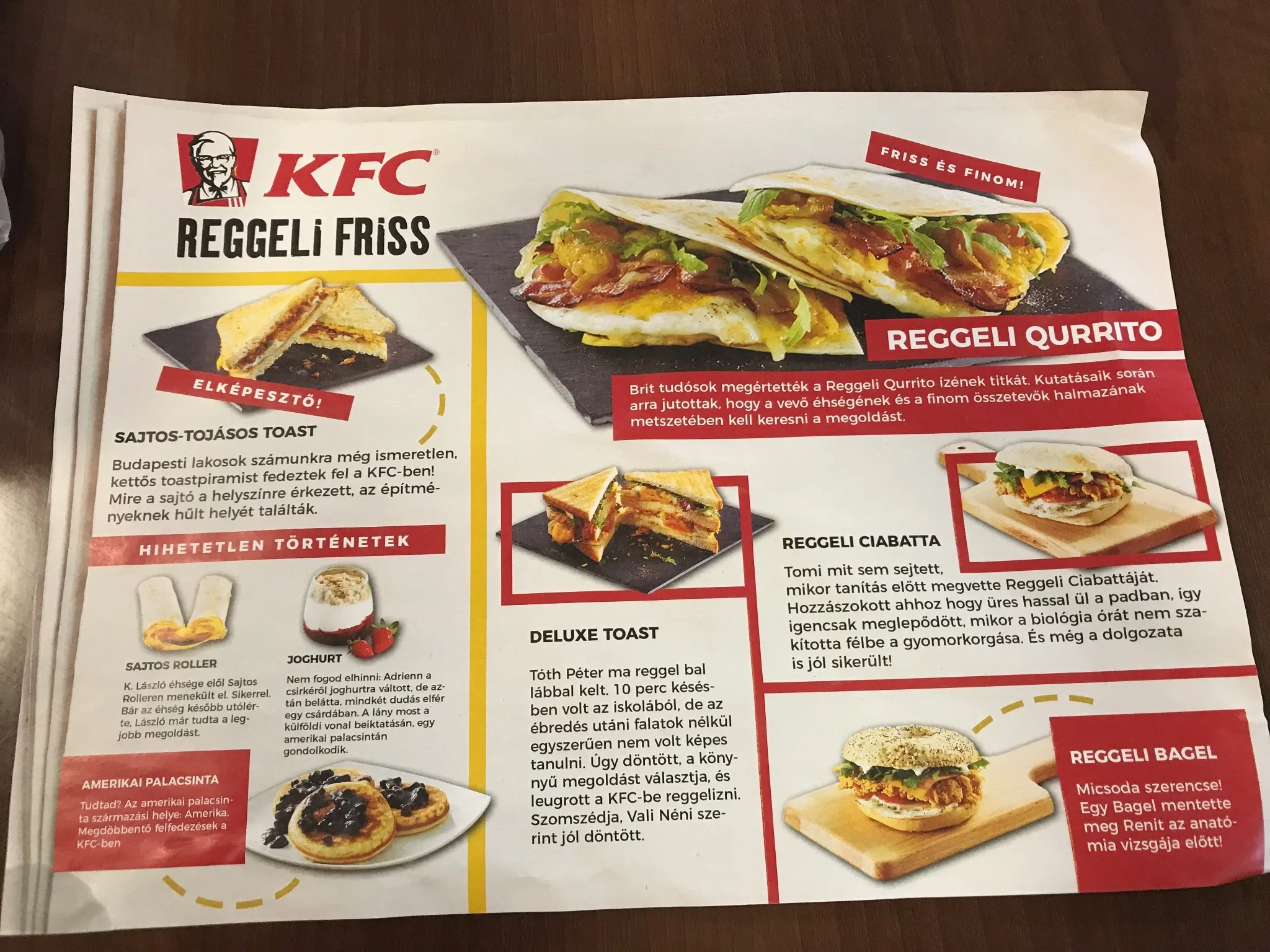 KFC Reggeli Friss reklámanyag újságszerű tördeléssel és több reggeli termékkel