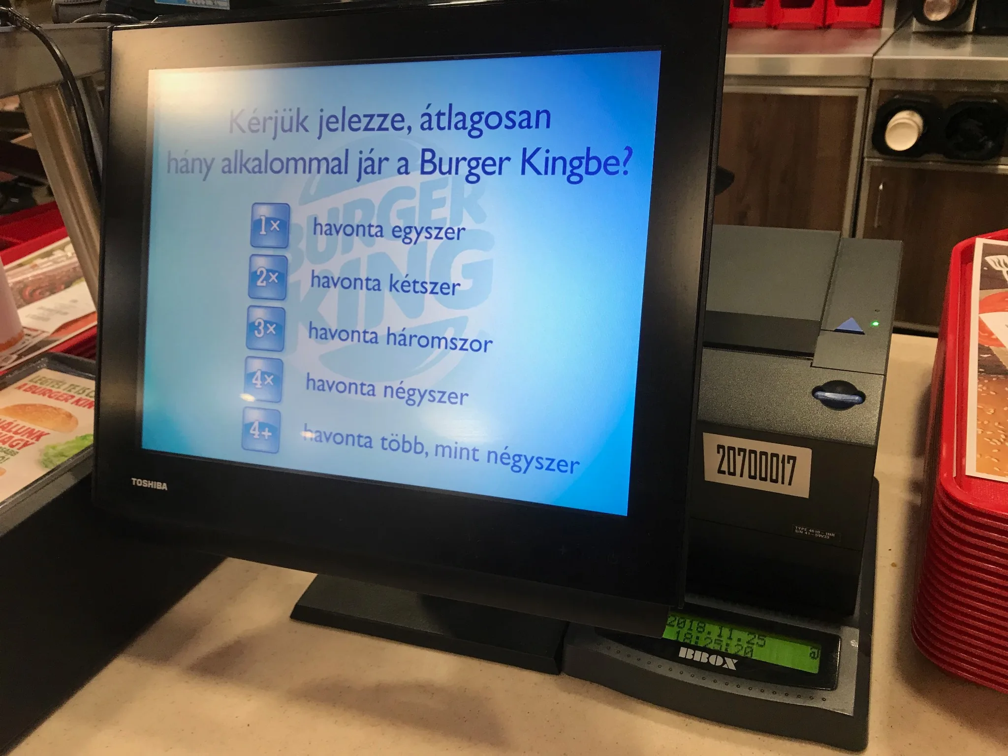 Burger King kasszánál megjelenő kérdőív a havi látogatási gyakoriságról